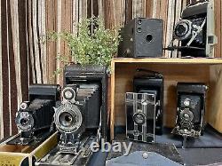 Lot of 6 Antique Cameras Kodak (Twindar Jiffy, Brownie, Hawkeye), Spartus
